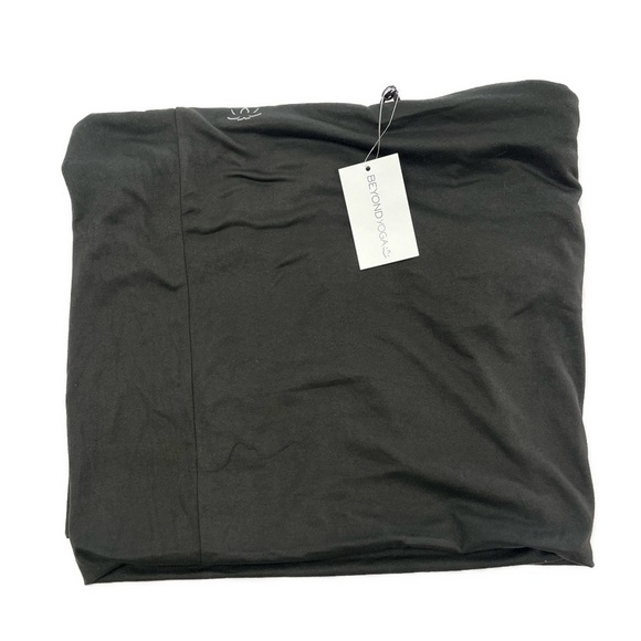 BEYOND YOGA NWT Black Pocket Infinity Soft Scarf - Picture 2 of 8